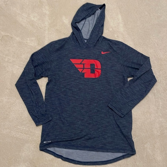 University of Dayton Nike Dri Fit hoodie lightweight - Picture 1 of 5